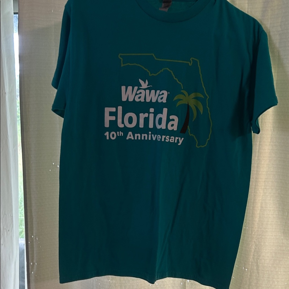 Wawa t shirt